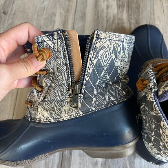 Sperry Womens Saltwater Geometric Print Duck Boots STS97761 Size 7.5 Rain Boots - Picture 3 of 12